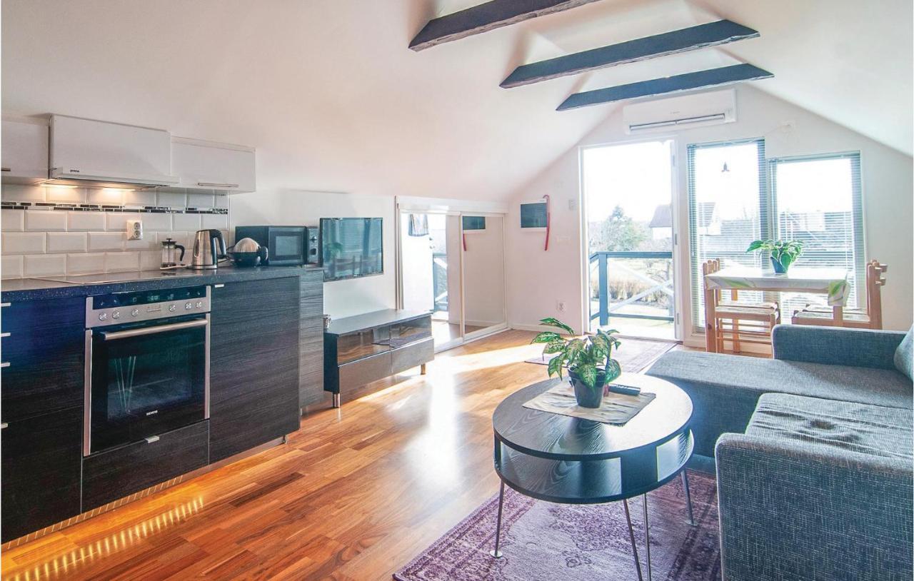 Cozy Apartment In Klintehamn With Wifi المظهر الخارجي الصورة