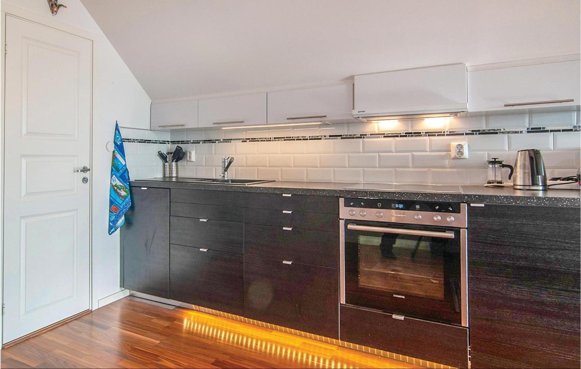 Cozy Apartment In Klintehamn With Wifi المظهر الخارجي الصورة
