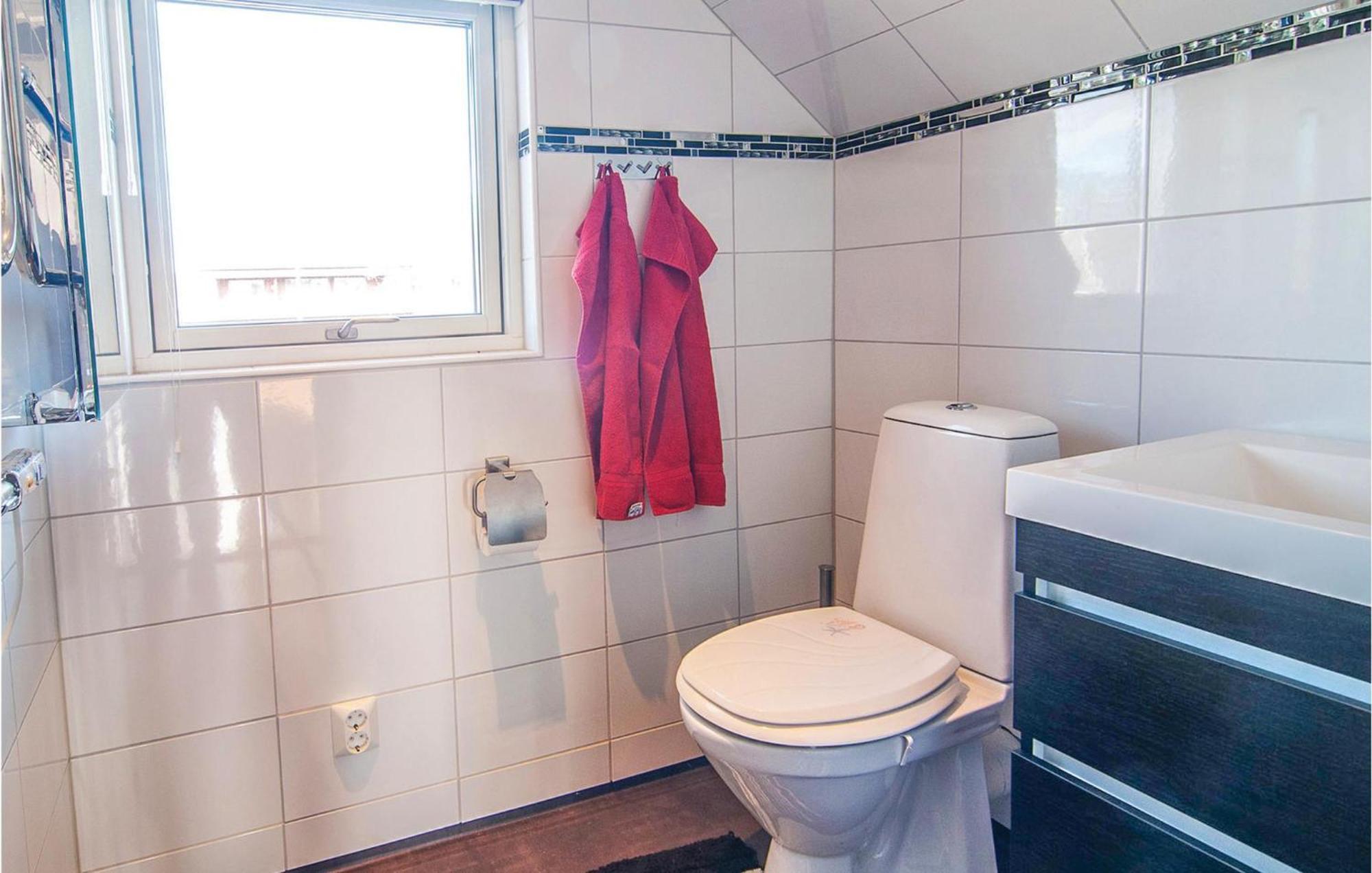 Cozy Apartment In Klintehamn With Wifi المظهر الخارجي الصورة