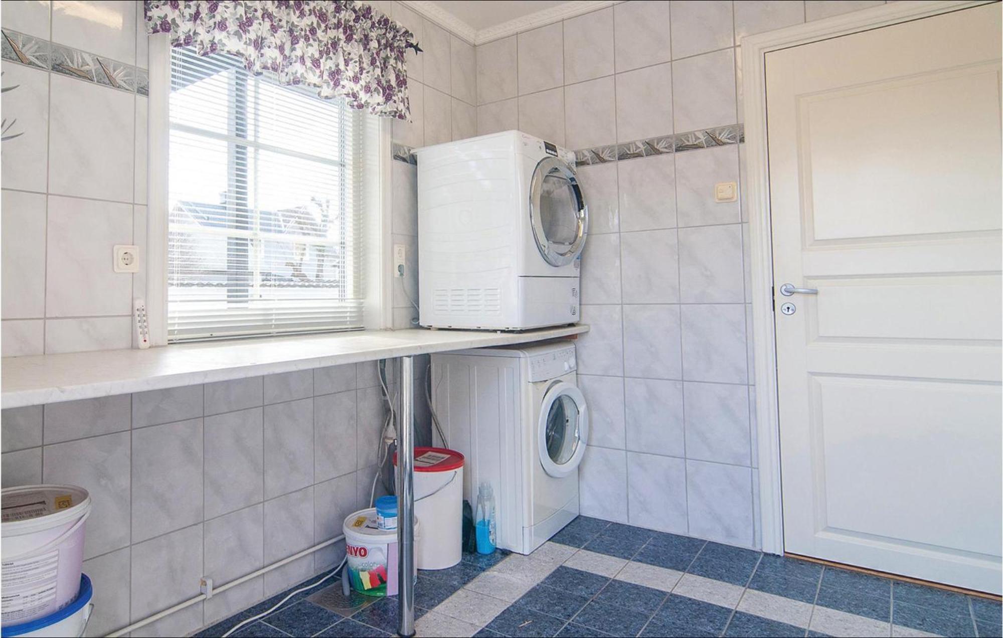 Cozy Apartment In Klintehamn With Wifi المظهر الخارجي الصورة